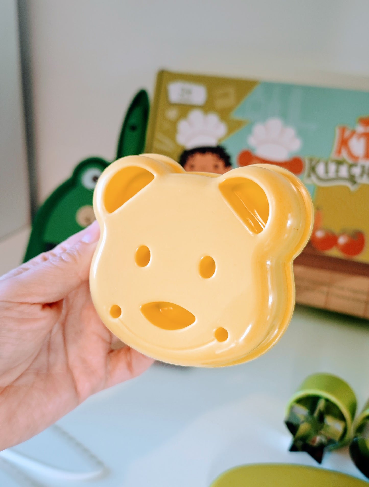 Kitchen tools for kids - Montessori Grow