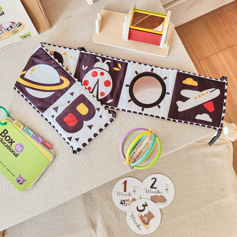 Montessori Baby Box (0-6 Months) - Montessori Grow