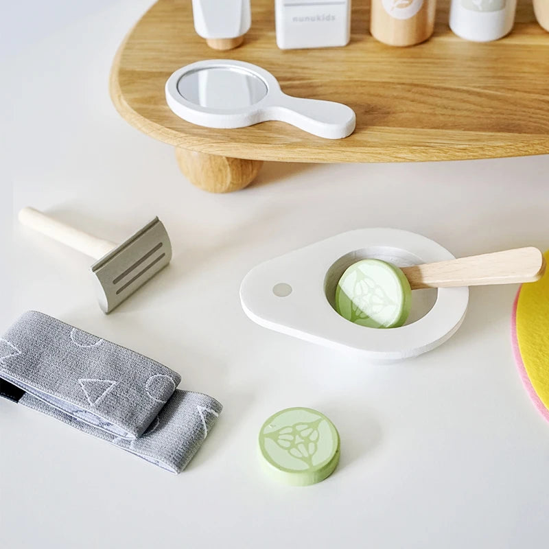 Pretend Play - Skincare Set - Montessori Grow